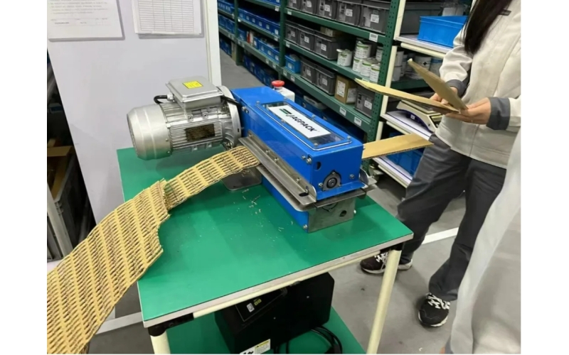 廢紙箱≠廢品,JP300紙板緩沖機(jī)讓它變身高質(zhì)量緩沖材料！